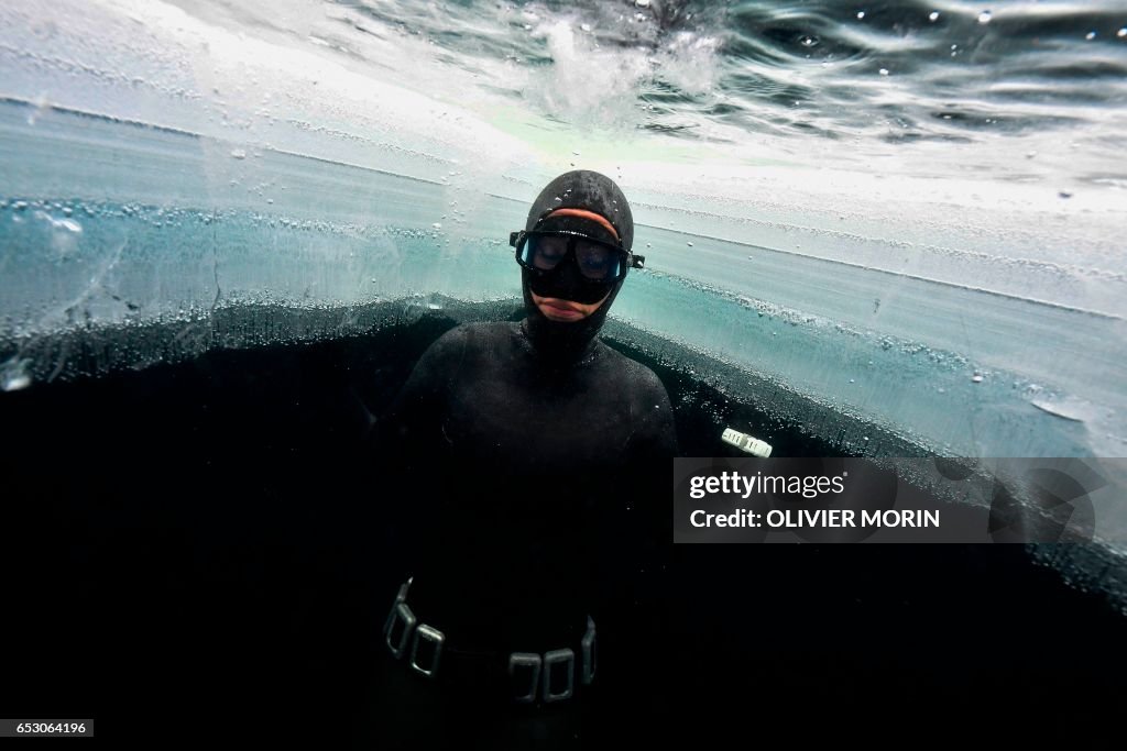 FINLAND-FROZEN-SEA-WINTER-ARCTIC-LIFESYLE-LAKE-FREEDIVING-FREEDI