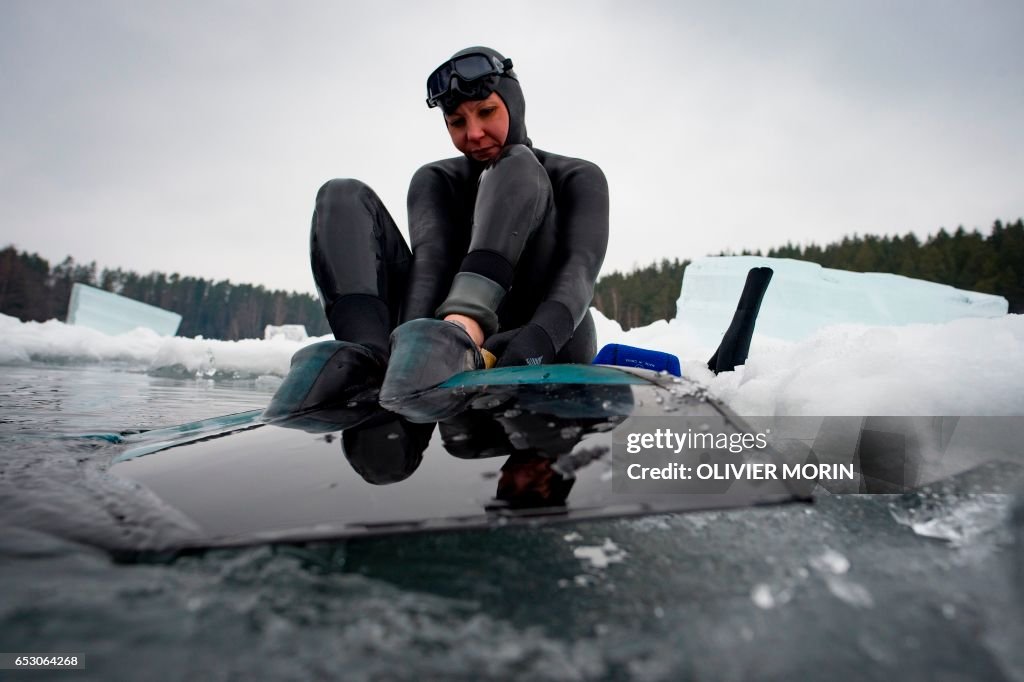 FINLAND-FROZEN-SEA-WINTER-ARCTIC-LIFESYLE-LAKE-FREEDIVING-FREEDI