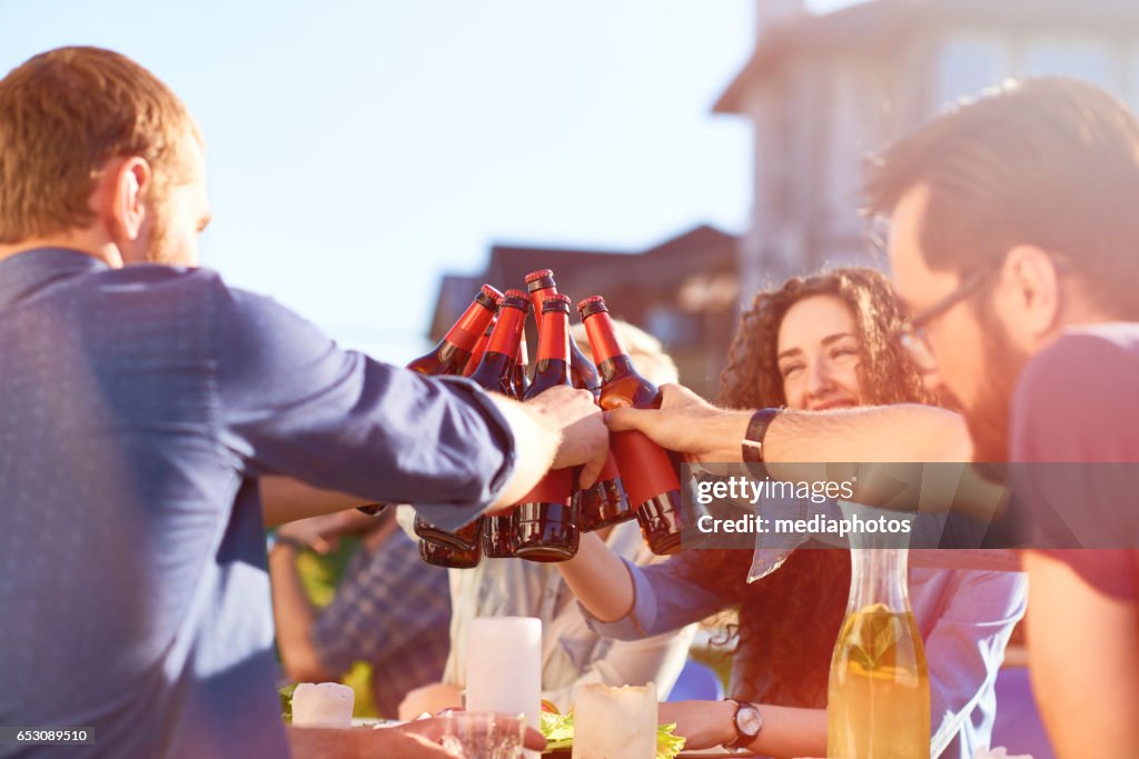 Toast auf die Freundschaft