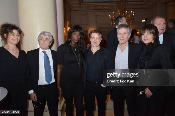 Guest, Michel Boujenah, Gina Fremont, Thierry Fremont, Laurent Olmedo and Caroline Nielsen attend 'La Recherche en Physiologie' Charity Gala at Four...