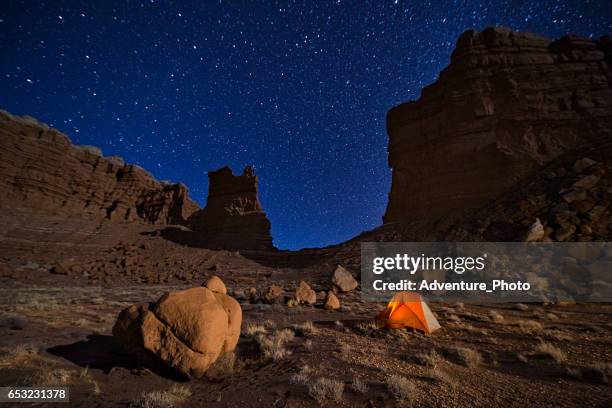 camping under the stars in canyon country utah - goblin valley state park stock pictures, royalty-free photos & images