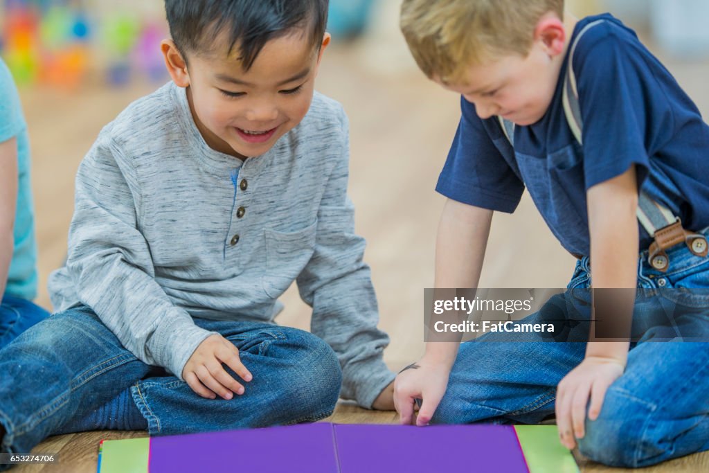 Preschoolers Reading Together