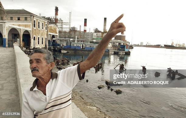 Gilberto Bargas, tripulante de una de las embarcaciones de pasajeros que cubren el trayecto entre la ciudad de La Habana y los poblados costeros de...