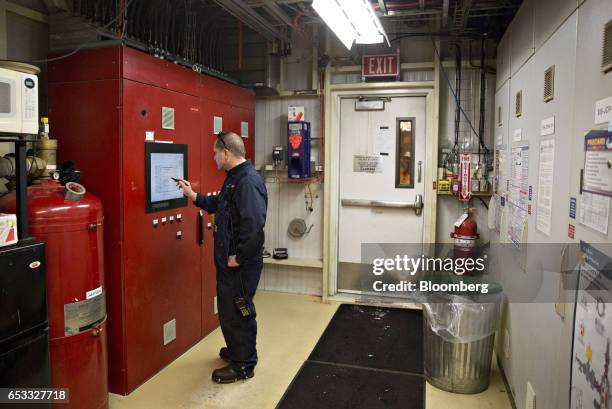 Fire System Control Panel Photos and Premium High Res Pictures - Getty ...