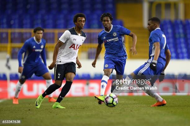 Tariq Uwakwe of Chelsea and Tashan Oakley - Boothe of Tottenham Hotspur during a FA Youth Cup Semi Final, First Leg match between Tottenham Hotspur v...