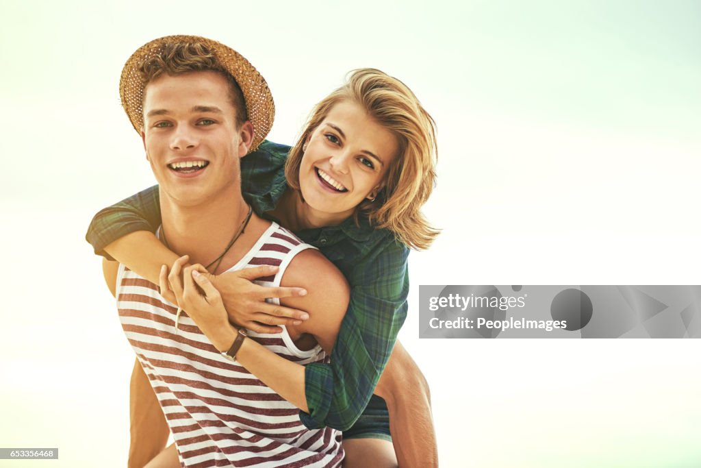 Piggybacks sur la plage