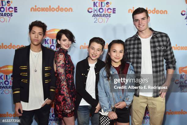 Actors Stony Blyden, Maemae Renfrow, Daan Creyghton, Thomas Jansen and Kyra Isako Smith attend Nickelodeon's 2017 Kids' Choice Awards at USC Galen...