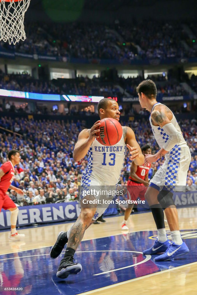 COLLEGE BASKETBALL: MAR 12 SEC Tournament - Kentucky v Arkansas