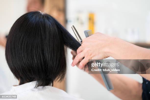 214 Ladies Haircut Video Photos and Premium High Res Pictures - Getty Images