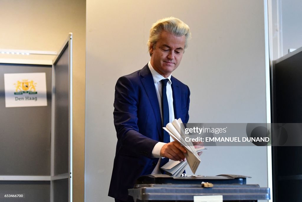 TOPSHOT-NETHERLANDS-ELECTION-VOTE