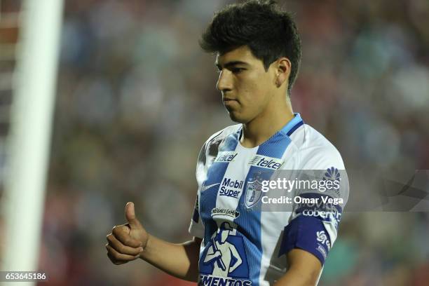 Erick Gutierrez of Pachuca gives a thumb up during the semifinals first leg match between FC Dallas and Pachuca as part of the CONCACAF Champions...