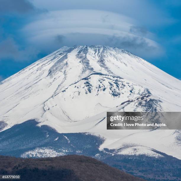 cap cloud fuji - 裾野市 stock pictures, royalty-free photos & images