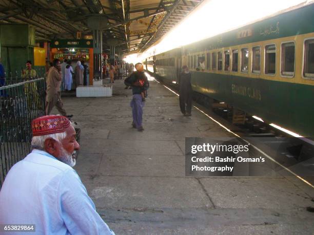 None Rohri 16 Rohri Junction Railway Station Stock Photos, High-Res Pictures, and ...