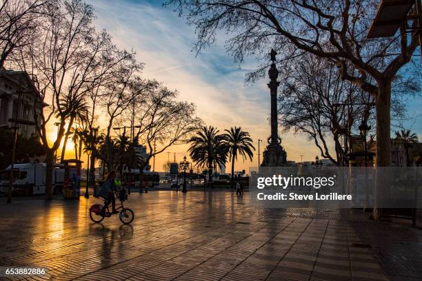 rambla à barcelone - rambla del mar stock-fotos und bilder