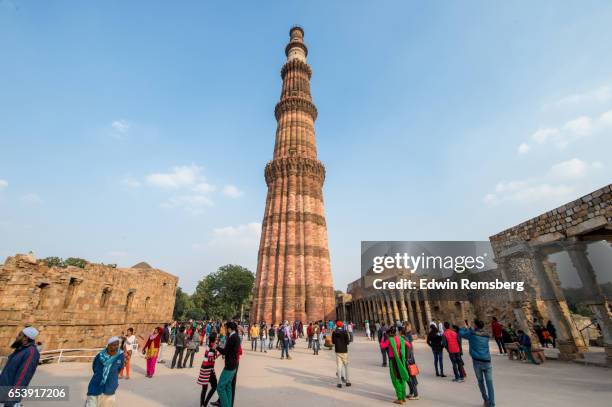 qutub minar and the qutub complex - qutab minar stock pictures, royalty-free photos & images