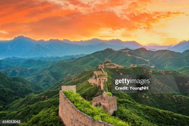 great wall of china - chinese muur noord china stockfoto's en -beelden