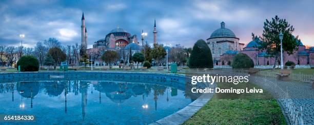 istanbul st. sophia - personas ciudad stock pictures, royalty-free photos & images