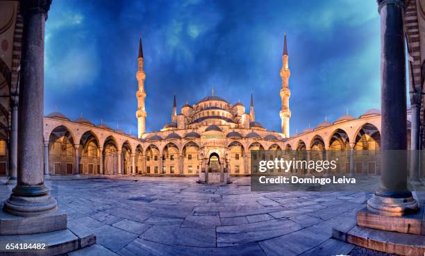 sultan ahmed mosque, islanbul, turkey - espiritualidad imagens e fotografias de stock