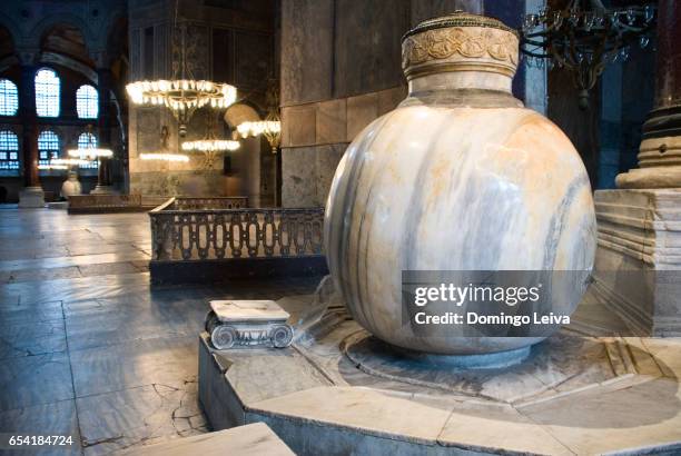 interior view of the hagia sophia in istanbul - imponente stock pictures, royalty-free photos & images