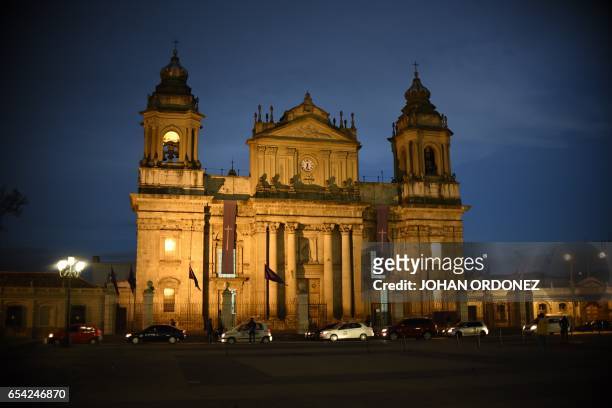 View of Guatemala's Metropolitan Cathedral on March 16, 2017 in Guatemala City. / AFP PHOTO / JOHAN ORDONEZ