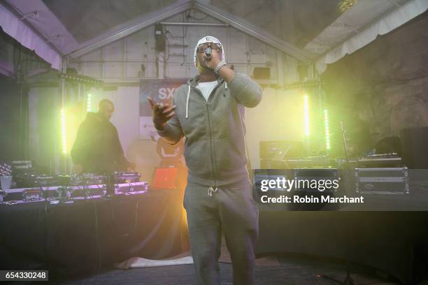 Stag One Rapper Rapper Cam Photos and Premium High Res Pictures - Getty Images