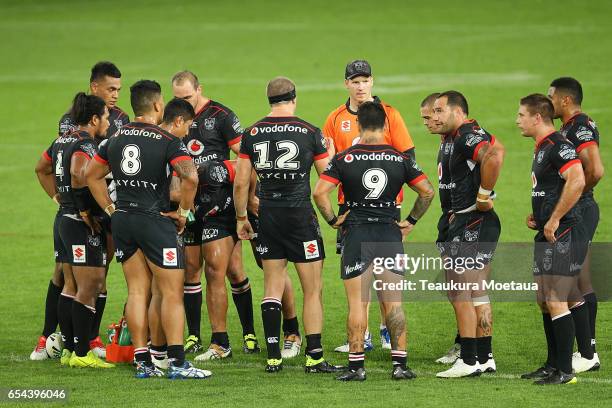 Warriors players look on during the round three NRL match between the Bulldogs and the Warriors at Forsyth Barr Stadium on March 17, 2017 in Dunedin,...