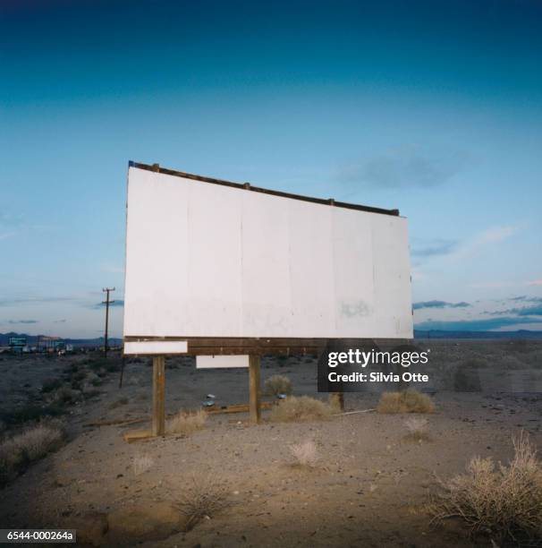 blank billboard in desert - us blank billboard stock pictures, royalty-free photos & images