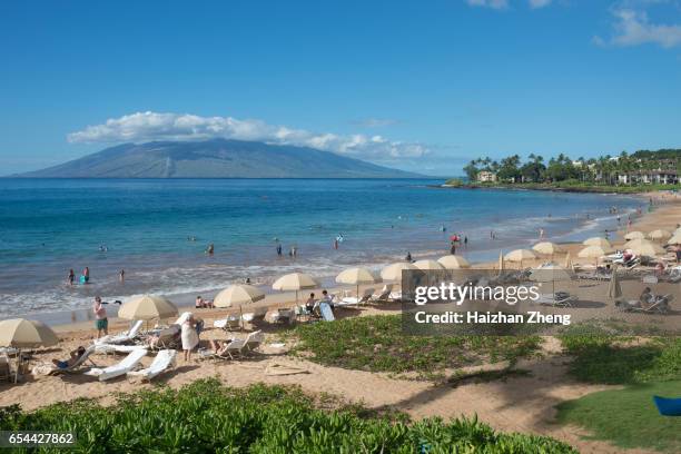 ハワイ マウイ島のワイレア ビーチ - wailea ストックフォトと画像