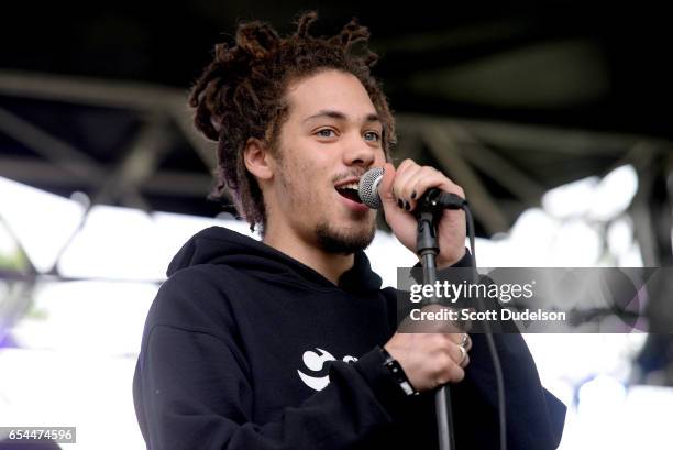 Collyns Rapper 347 Pitchfork Sxsw Stock Photos, High-Res Pictures, and Images - Getty ...