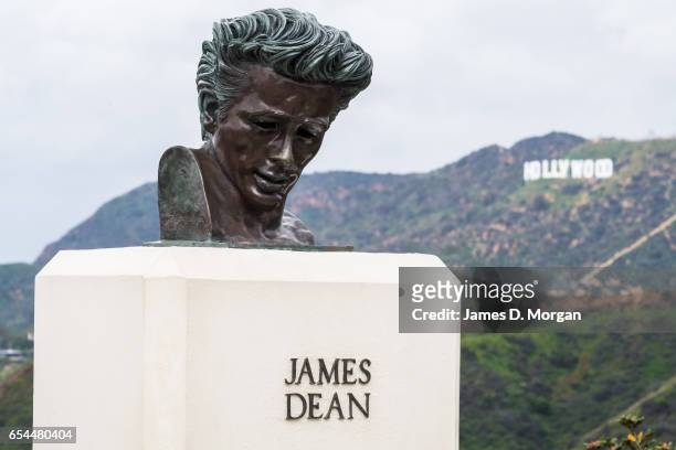 James Dean Statue at the observatory on March 5th 2017 in Los Angeles, United States of America.