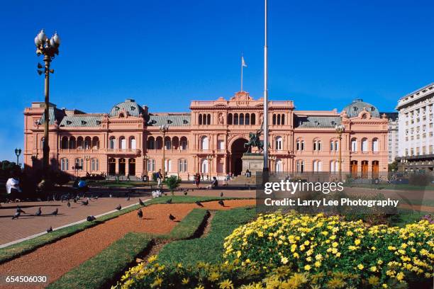 the casa rosada - casa exterior stock-fotos und bilder