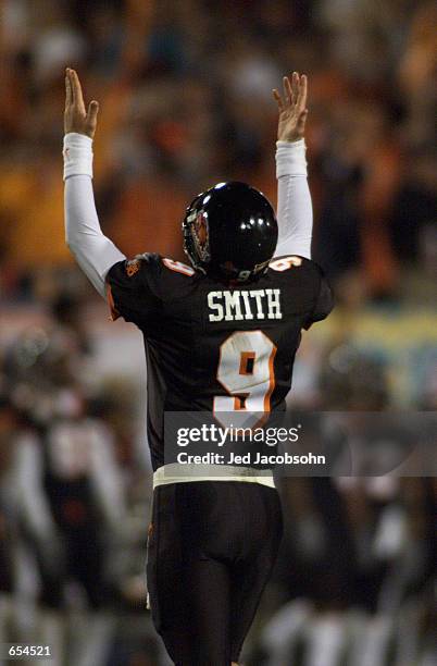 Johnathan Smith of Oregon St. Signals a touchdown against Notre Dame during the Fiesta Bowl at Sun Devil Stadium in Tempe, Arizona.<DIGITAL IMAGE>...