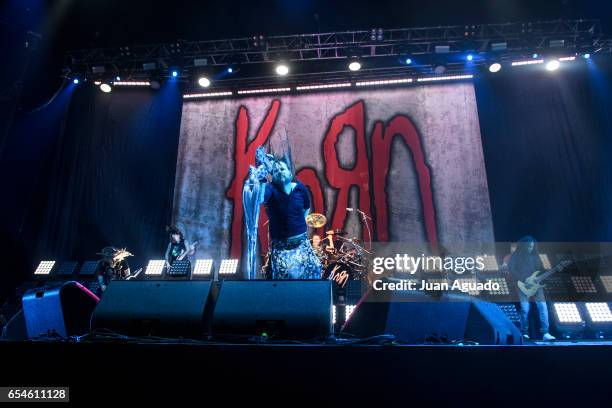 Brian Welch, Reginald Arbizu, Jonathan Davis, Ray Luzier and James Shaffer of Korn perform on stage at Wizink Center on March 17, 2017 in Madrid,...