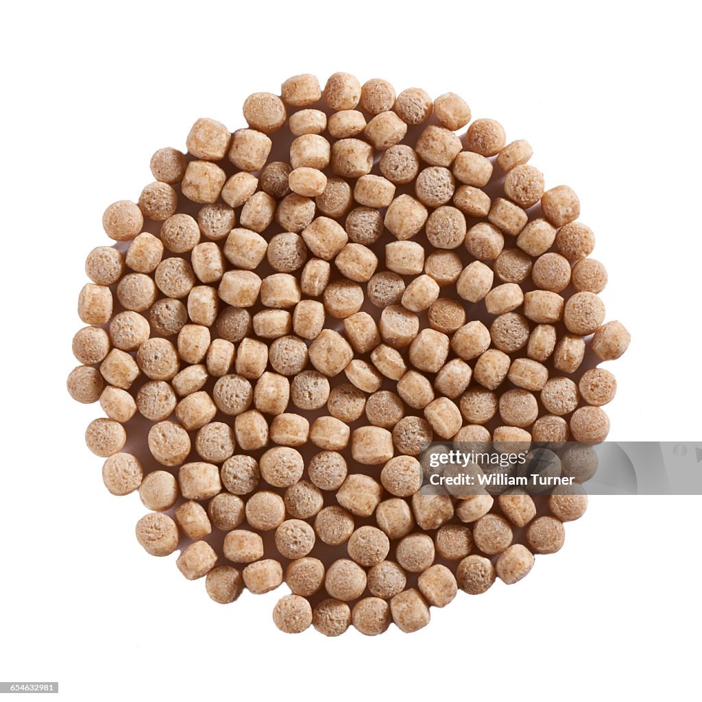 A circle of giant couscous