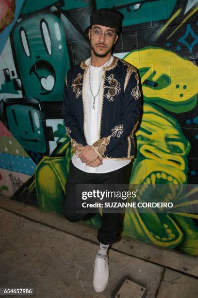 Kaled Rapero 52 Contra (Rapper) Stock Photos, High-Res Pictures, and Images - Getty ...