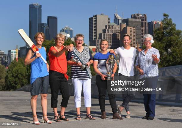 Current Australian Women's cricket captain Meg Lanning poses with former Australian captains : Belinda Clark, Lyn Larsen, Margaret Jennings, Jodie...