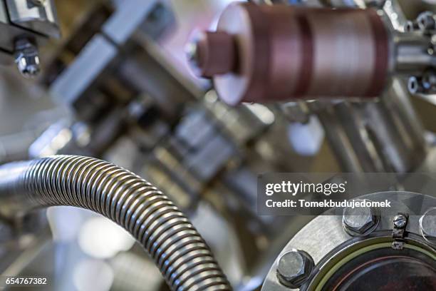 vacuum - vakuumkammer stock-fotos und bilder