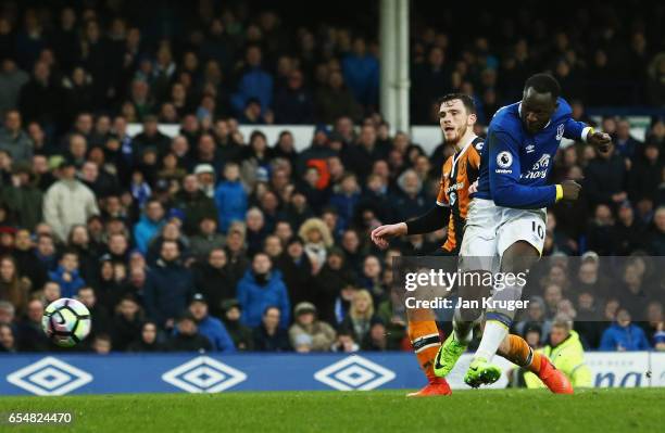 Romelu Lukaku of Everton scores their third goal during the Premier League match between Everton and Hull City at Goodison Park on March 18, 2017 in...