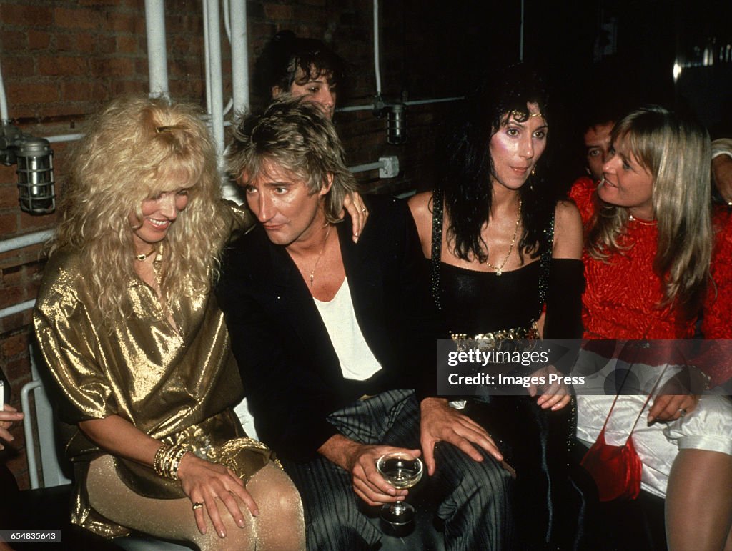 Rod Stewart, wife Alana with Cher and Valerie Perrine...