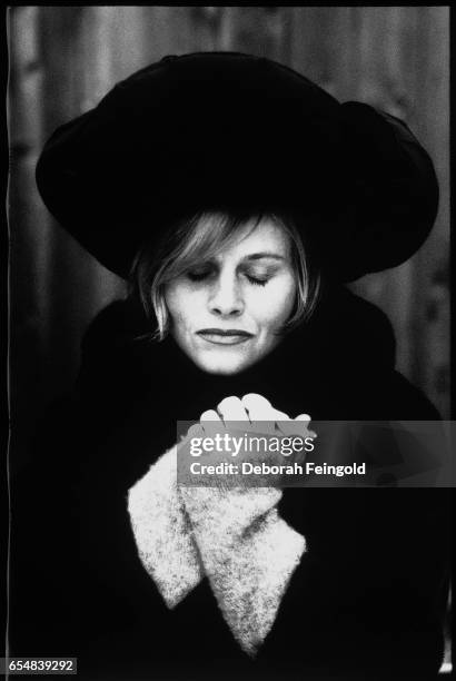 Deborah Feingold/Corbis via Getty Images) AUSTIN Singer, Songwriter Shawn Colvin poses in her home in January 1997 in Austin, Texas.