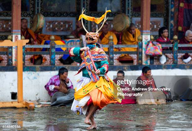 tamshing lhakhang festival - bumthang ストックフォトと画像