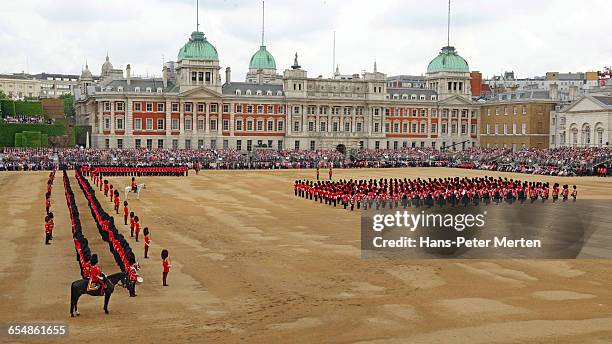 trooping the colour 2016, london - trooping the colour 2016 stock pictures, royalty-free photos & images