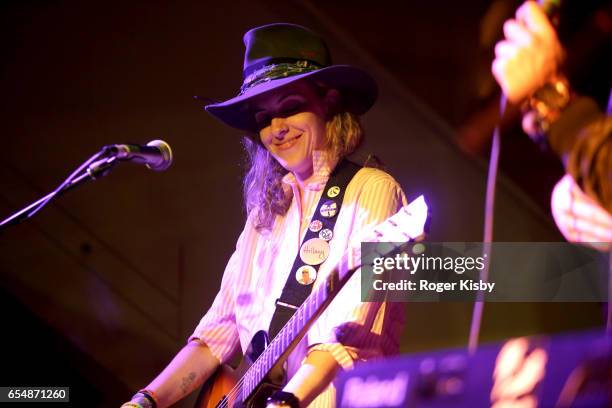 Samantha Ronson Photos Photos and Premium High Res Pictures - Getty Images