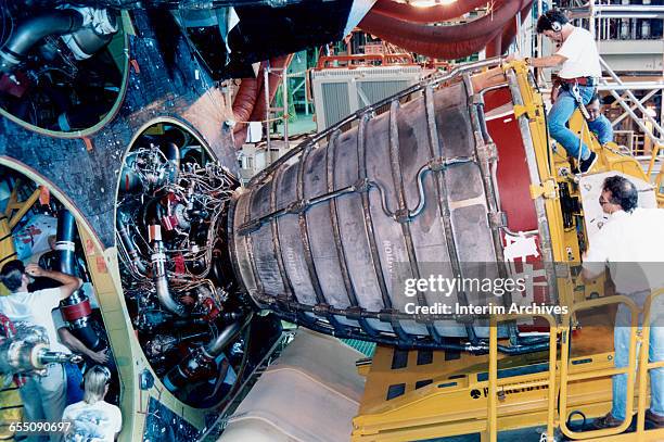 147 Space Shuttle Main Engines Stock Photos, High-Res Pictures, and ...