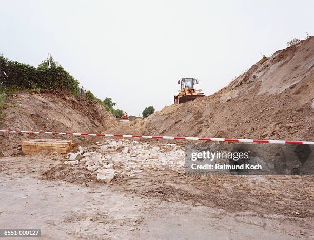 highway construction site - baustelle bagger stock-fotos und bilder