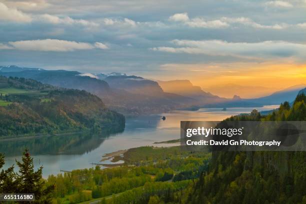 sunrise at crown point in columbia river gorge - columbia gorge ストックフォトと画像