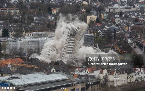 The Bonn Center, built in1969, a landmark of the city, was blown up punctually at 11 o'clock in the morning.