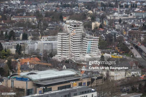 The Bonn Center, built in1969, a landmark of the city, was blown up punctually at 11 o'clock in the morning.