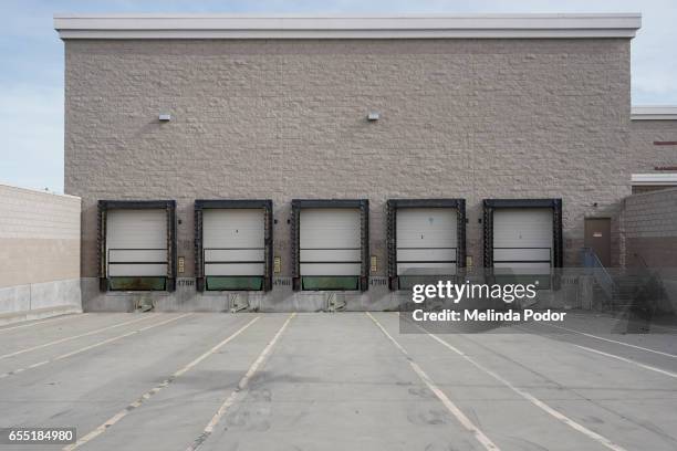 California Trucking Photos and Premium High Res Pictures - Getty Images