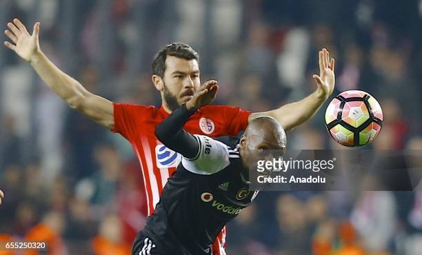 Atiba Hutchinson of Besiktas in action during the Turkish Spor Toto Super Lig football match between Antalyaspor and Besiktas at the Antalya Arena in...